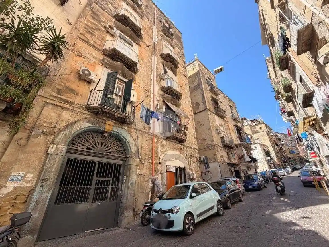 Appartamento in vendita a Napoli