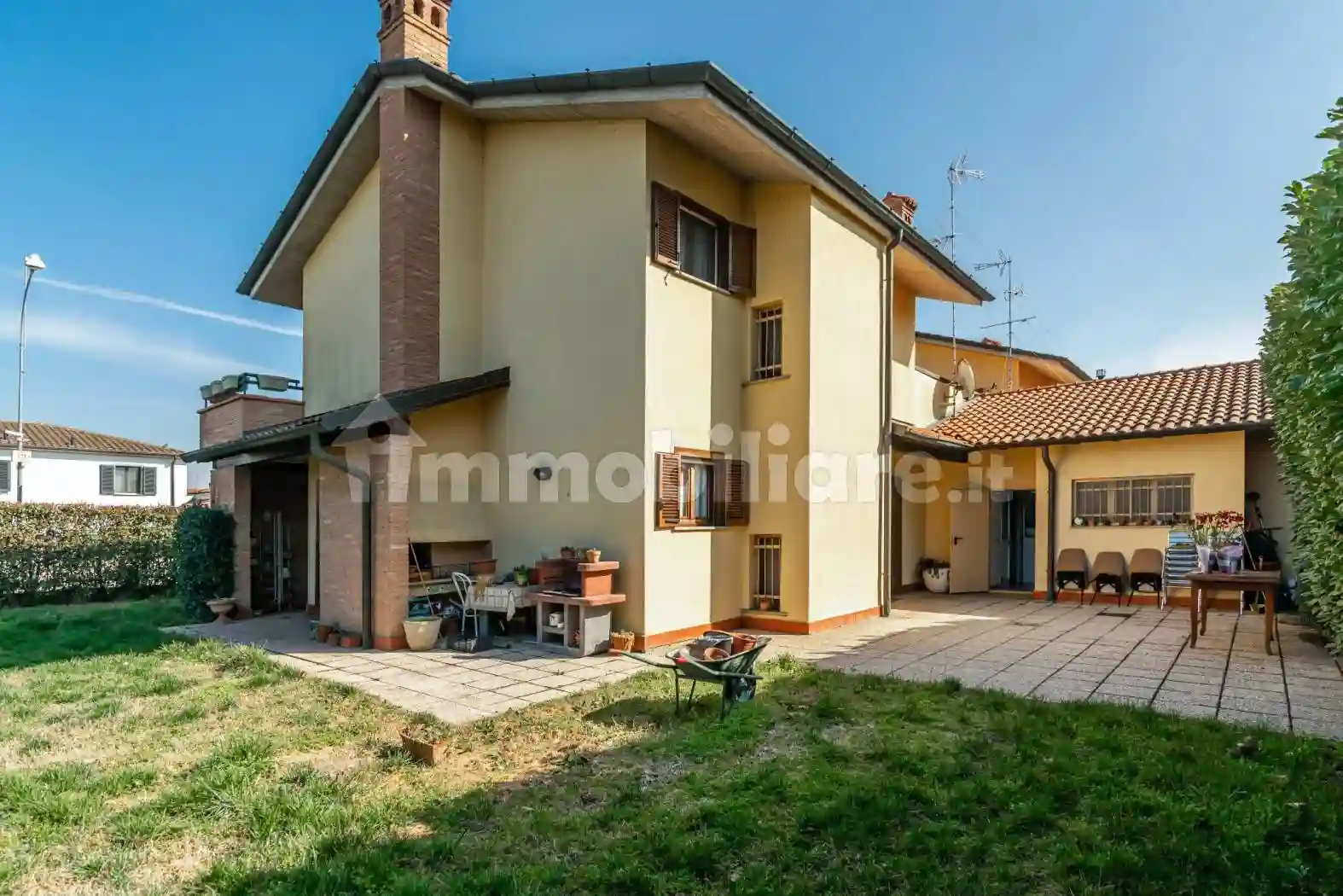 Villa - foto 2