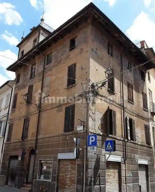 Palazzo - Stabile in vendita a Sassuolo