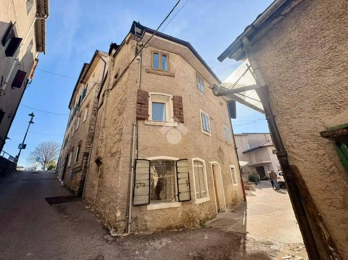 Rustico - Casale in vendita a Miane