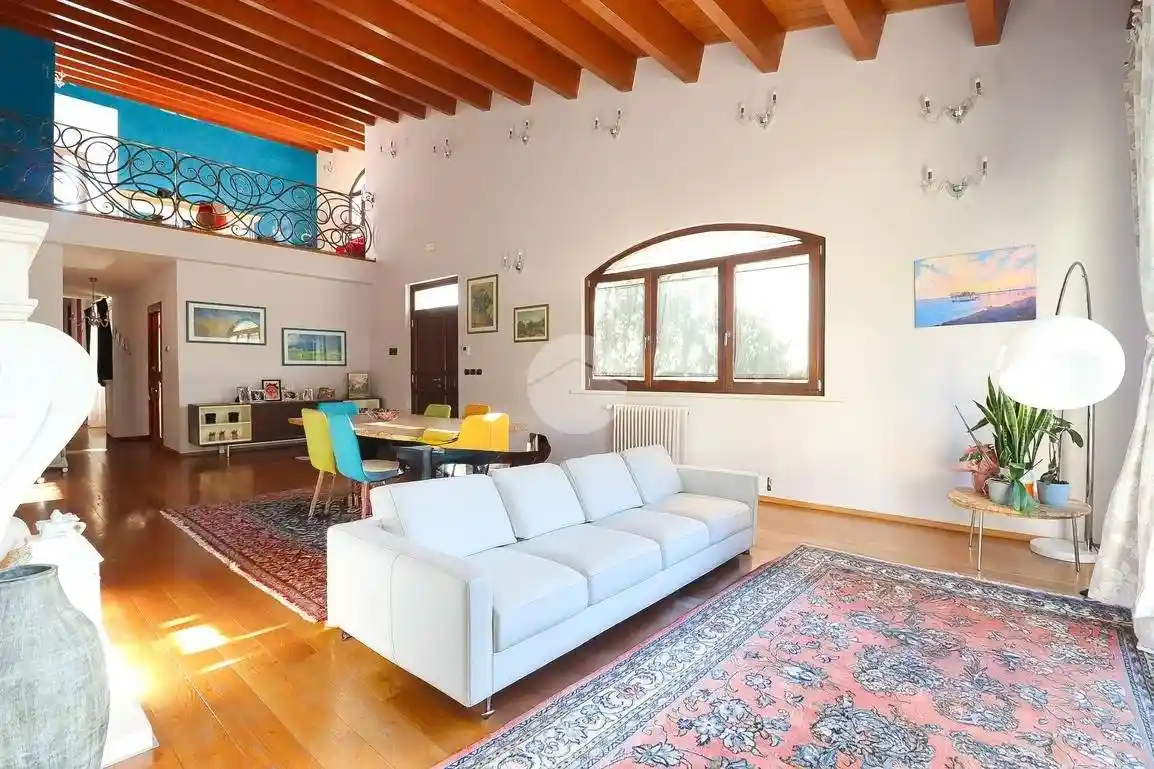 Villa in vendita a Torrevecchia Teatina