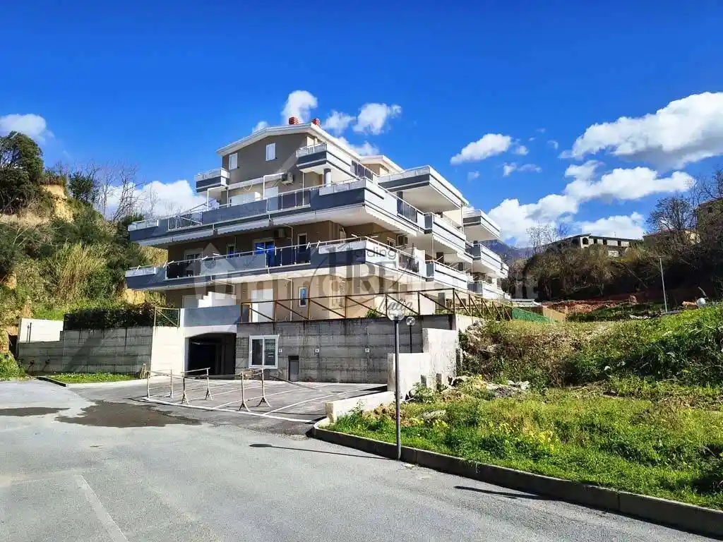 Appartamento in vendita a Belvedere Marittimo