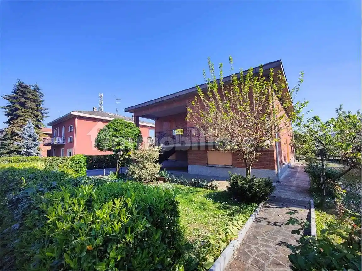 Villa in vendita a Fidenza