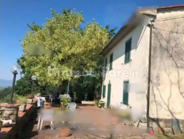 Casa indipendente in vendita a Serravalle Pistoiese
