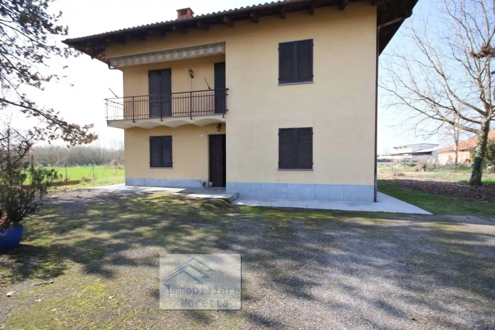 Villa in vendita a Alba