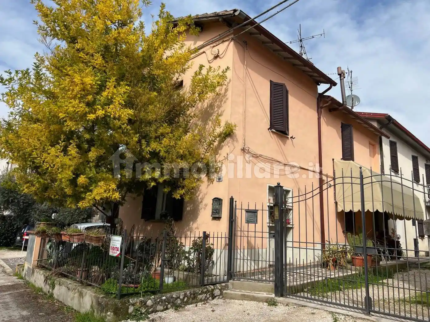 Casa indipendente in vendita a Spoleto