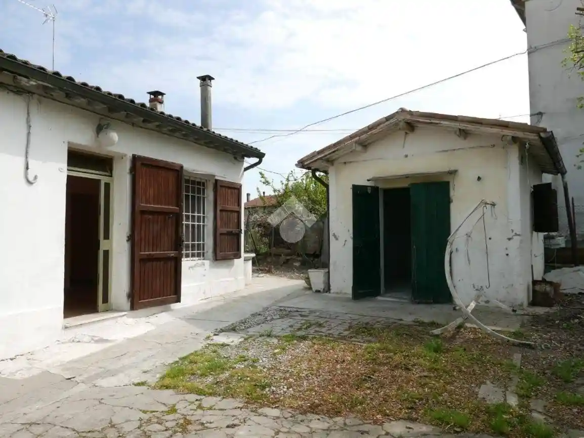 Casa indipendente in vendita a Forlì