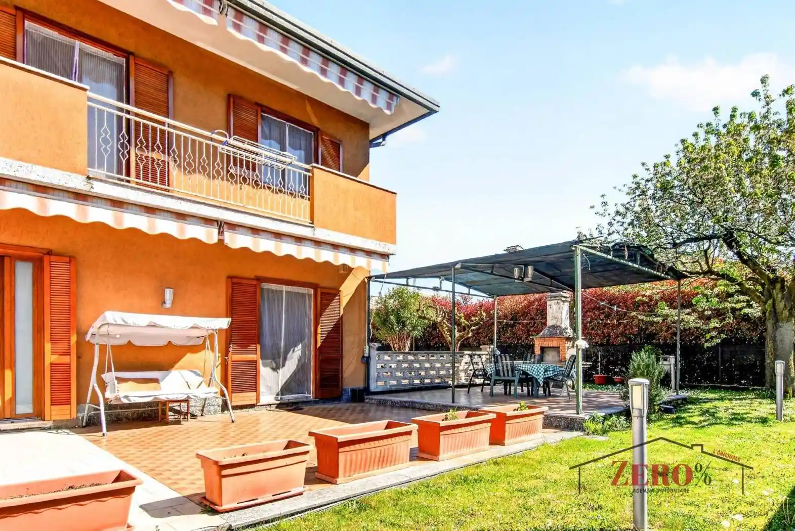 Villa in vendita a Lazzate