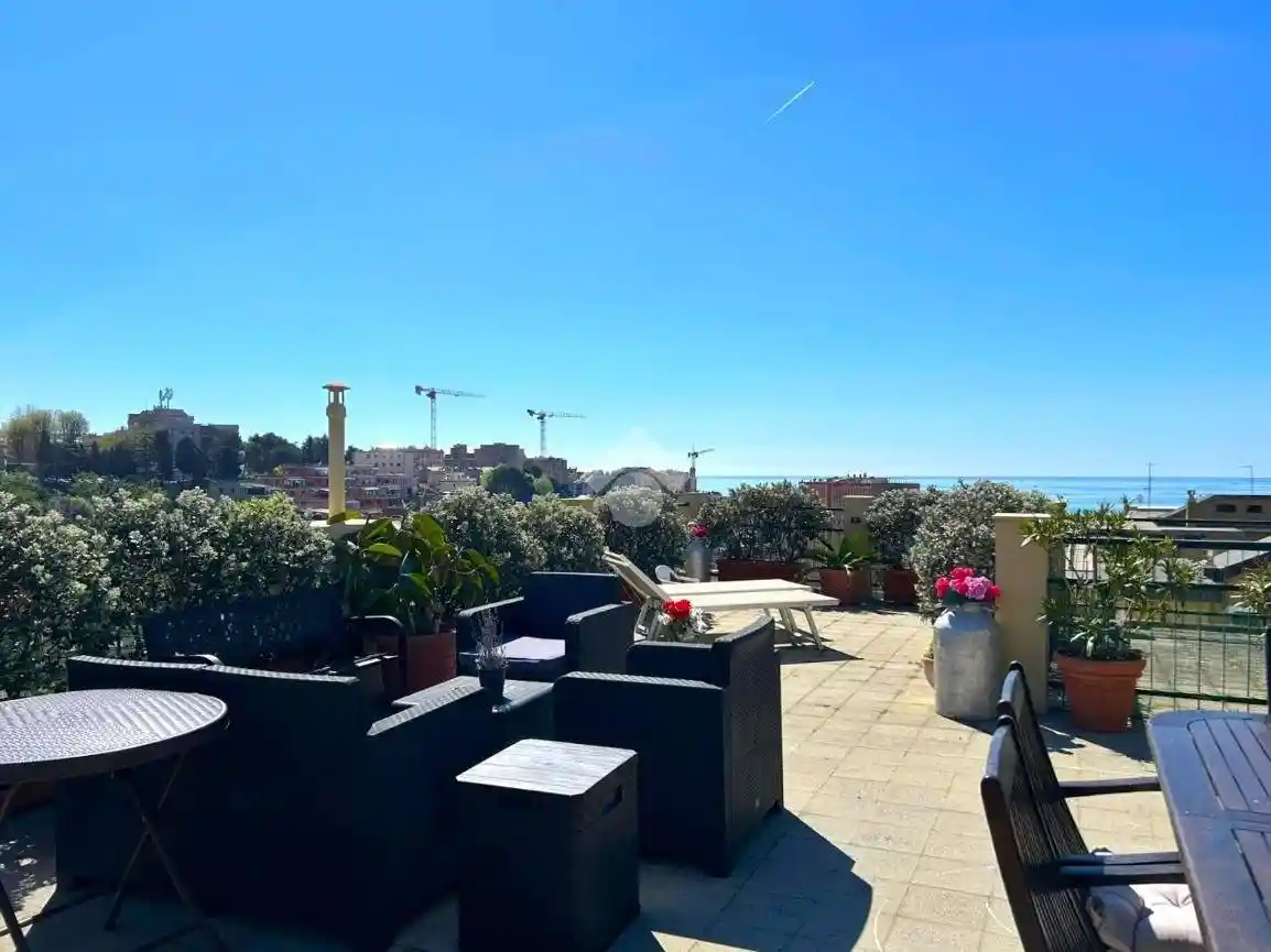 Appartamento in vendita a Genova