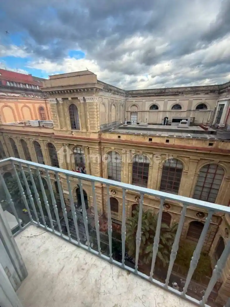 Appartamento in affitto a Napoli