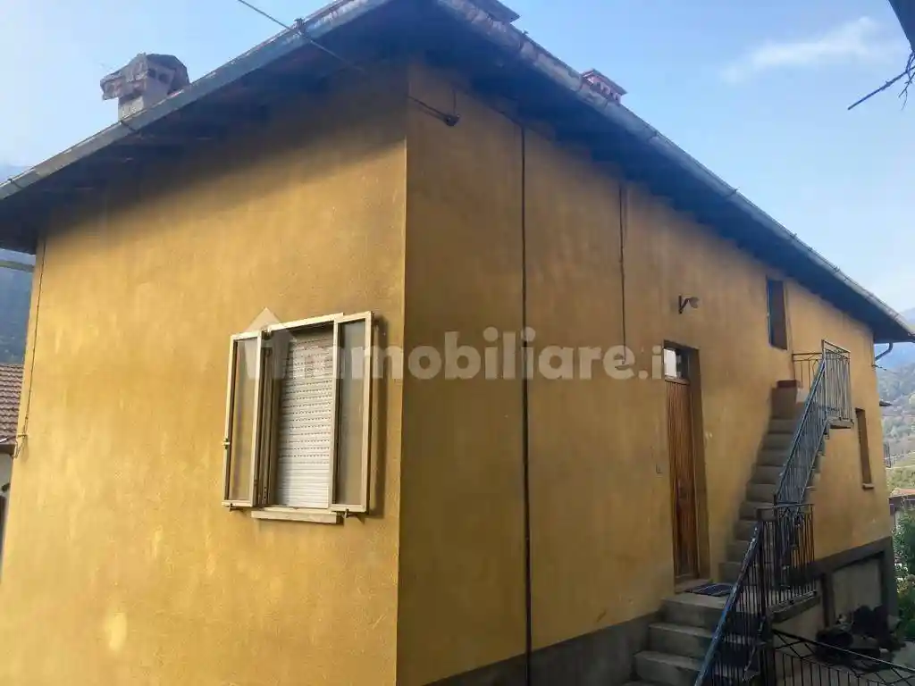 Casa indipendente in vendita a Garzeno