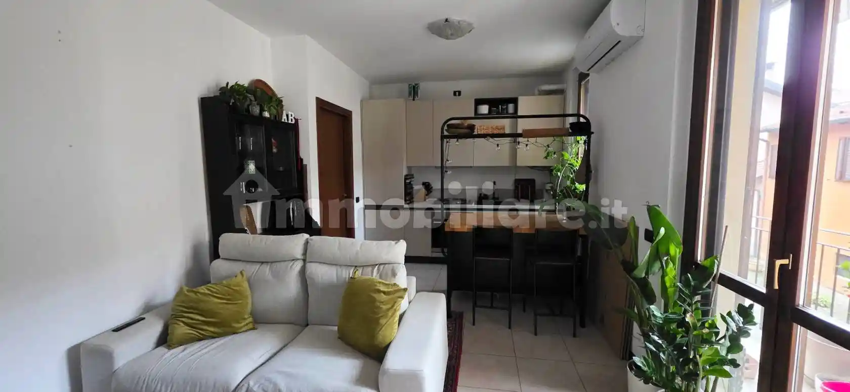 Appartamento in affitto a Lomazzo