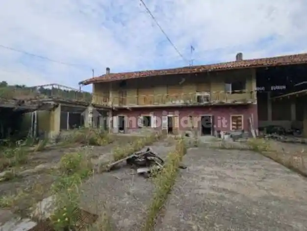 Casa indipendente in vendita a Maglione