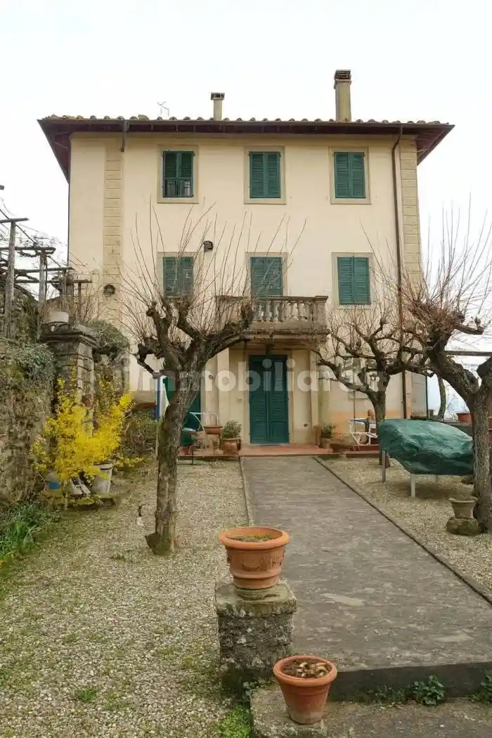 Villa in vendita a Pelago