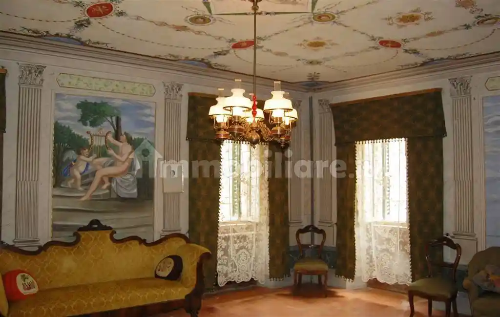 Palazzo - Edificio in vendita a Montedinove