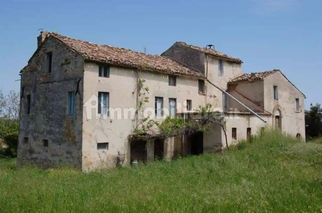 Rustico - Casale in vendita a Montelparo