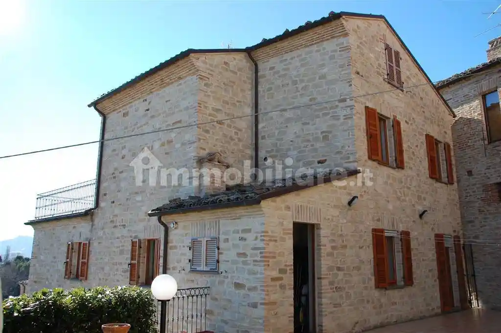 Casa indipendente in vendita a Montelparo