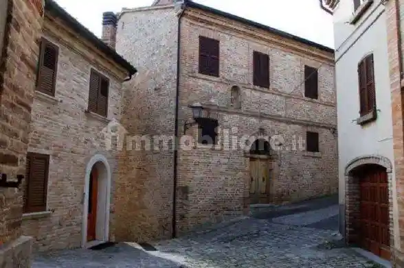 Casa indipendente in vendita a Montalto delle Marche