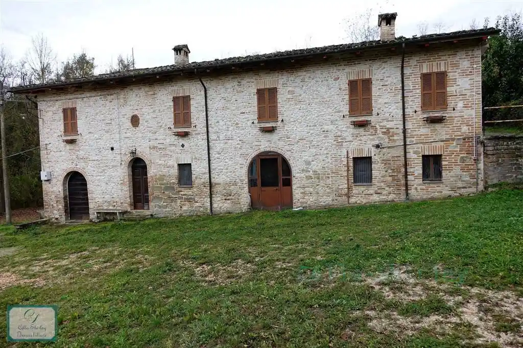 Rustico - Casale in vendita a Sarnano