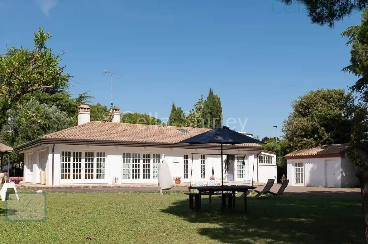 Villa in vendita a Civitanova Marche