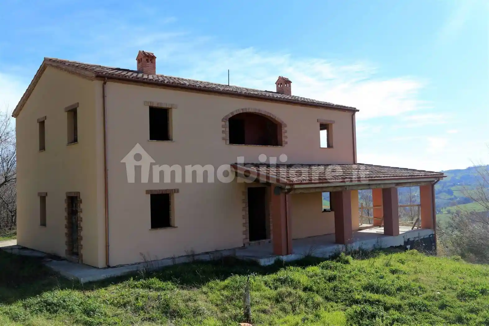 Rustico - Casale in vendita a Tolentino