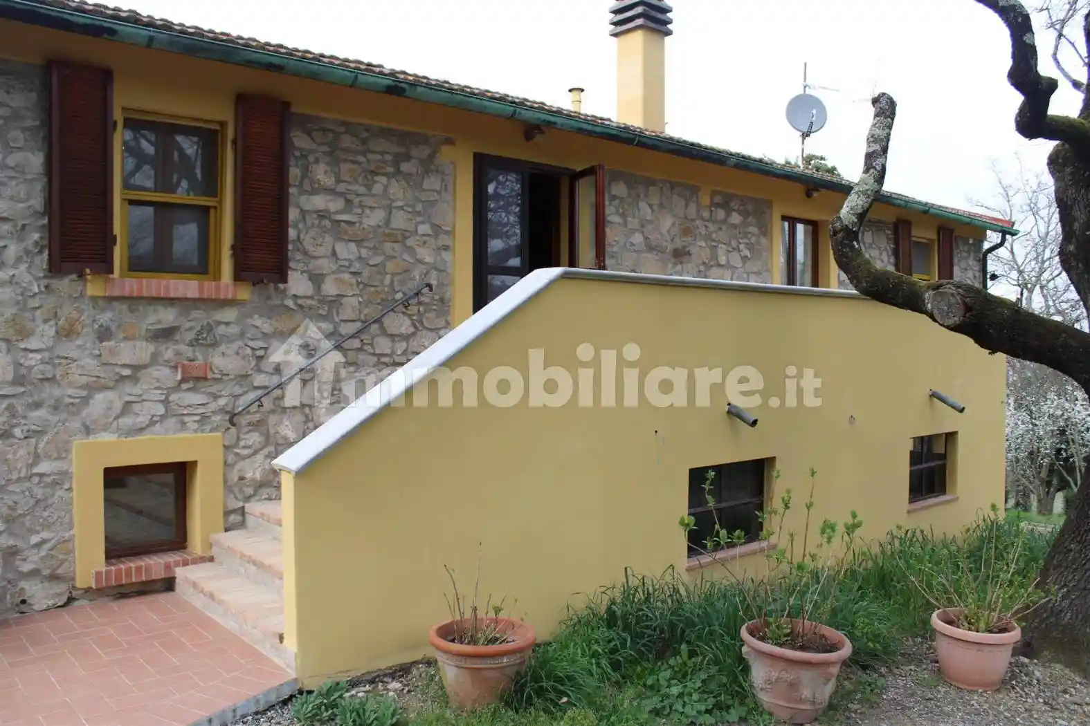 Appartamento in affitto a Pomarance