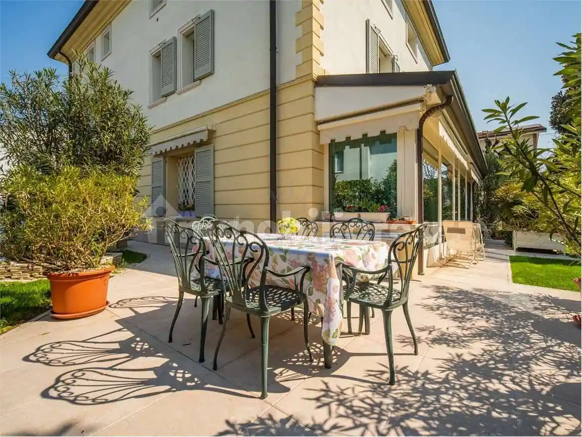 Villa in vendita a Carpi