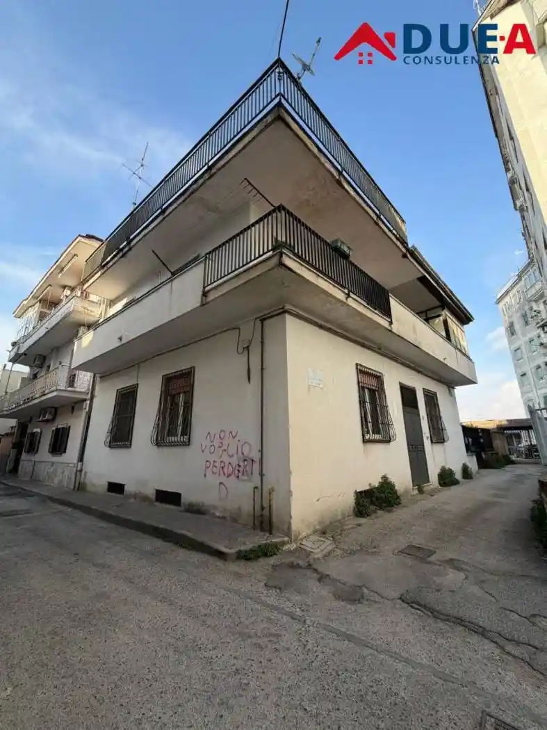 Palazzo - Edificio in vendita a Grumo Nevano