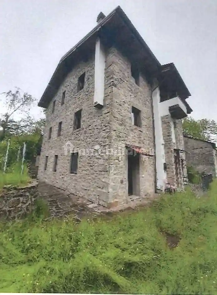 Appartamento in vendita a Pievepelago