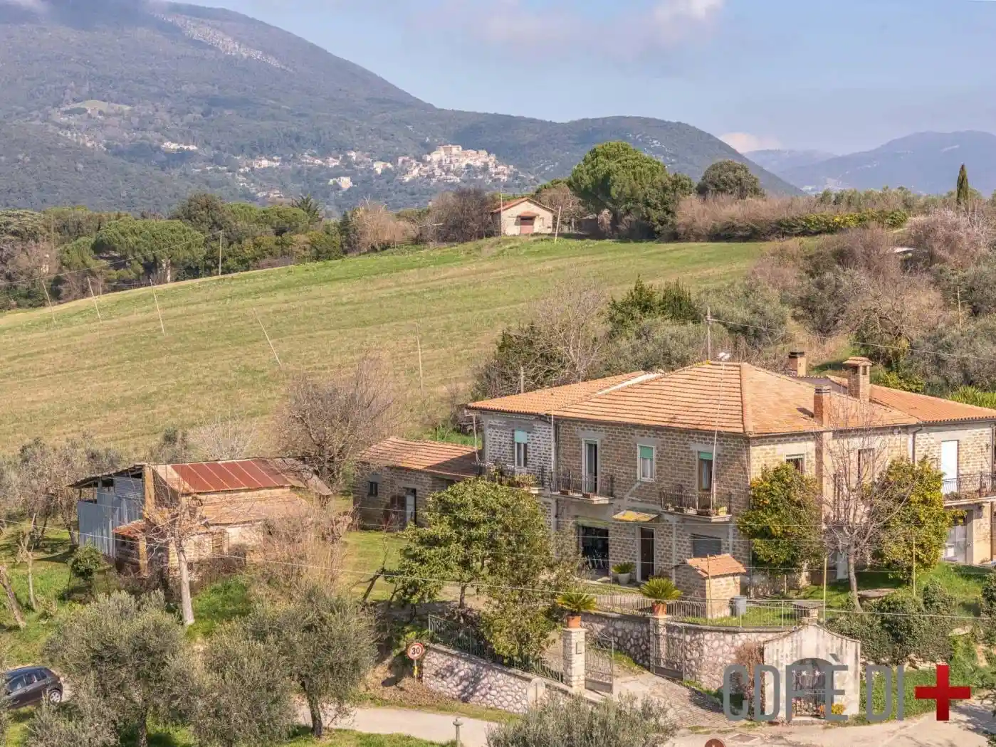 Rustico - Casale in vendita a Torri in Sabina