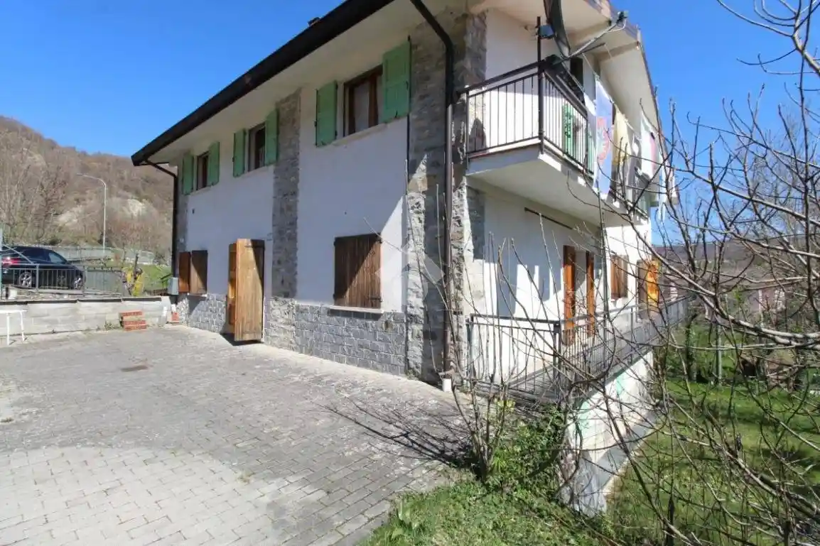 Casa indipendente in vendita a Villa Minozzo