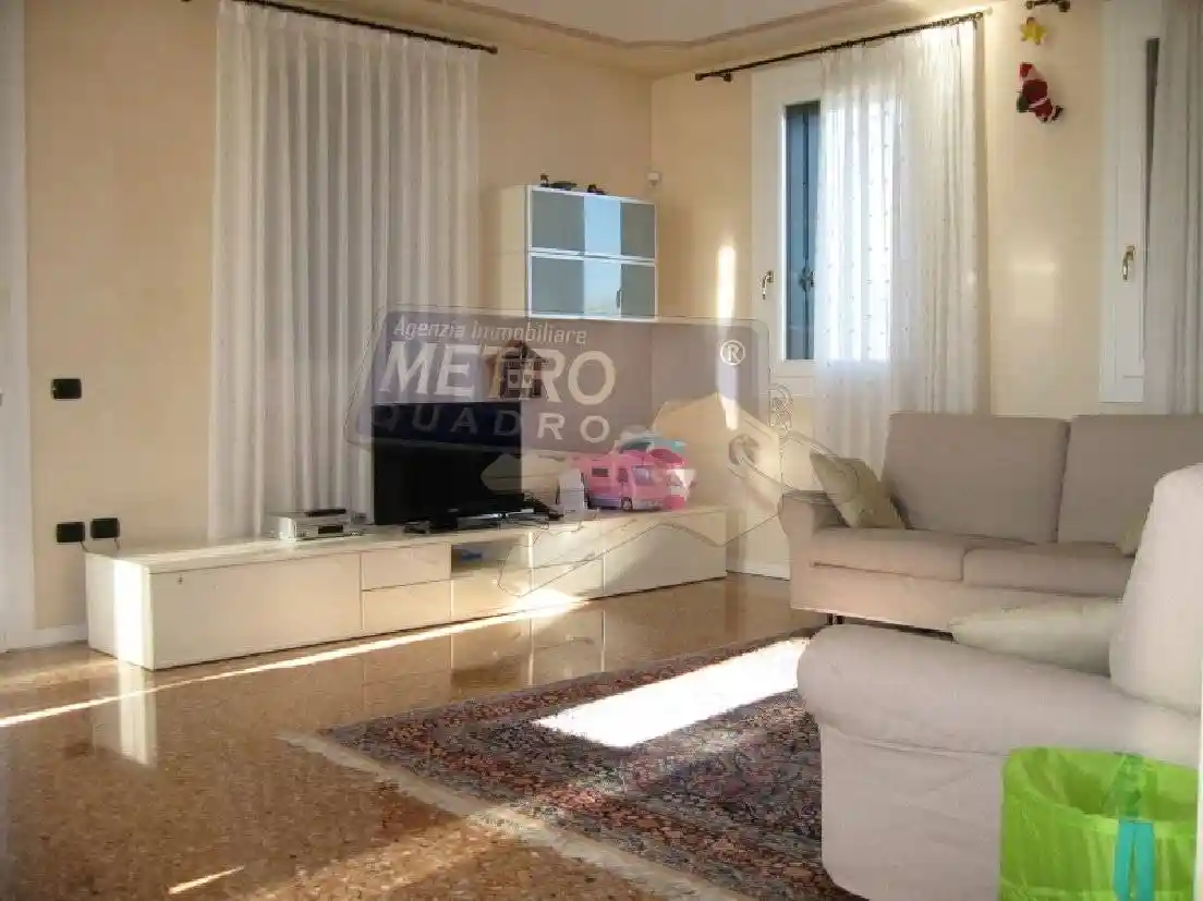 Villa in vendita a Zugliano