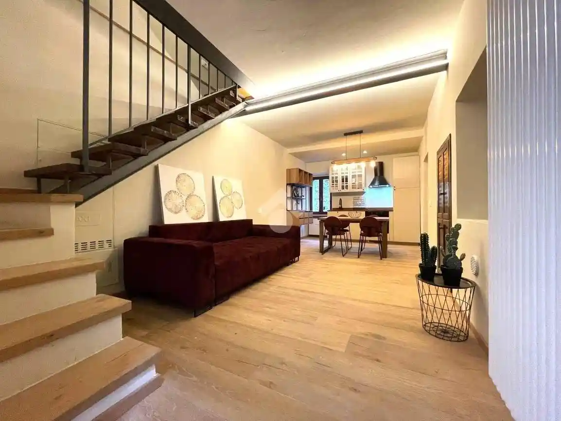 Casa indipendente in affitto a Padenghe sul Garda