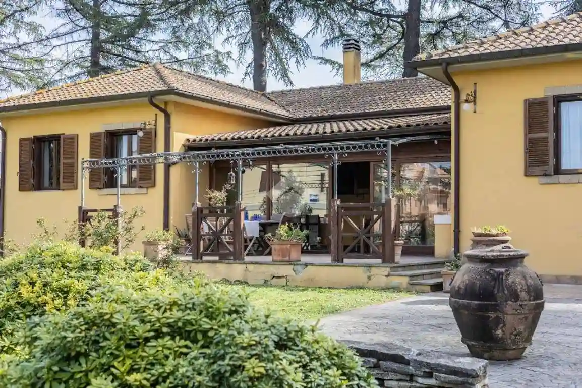 Villa - foto 2