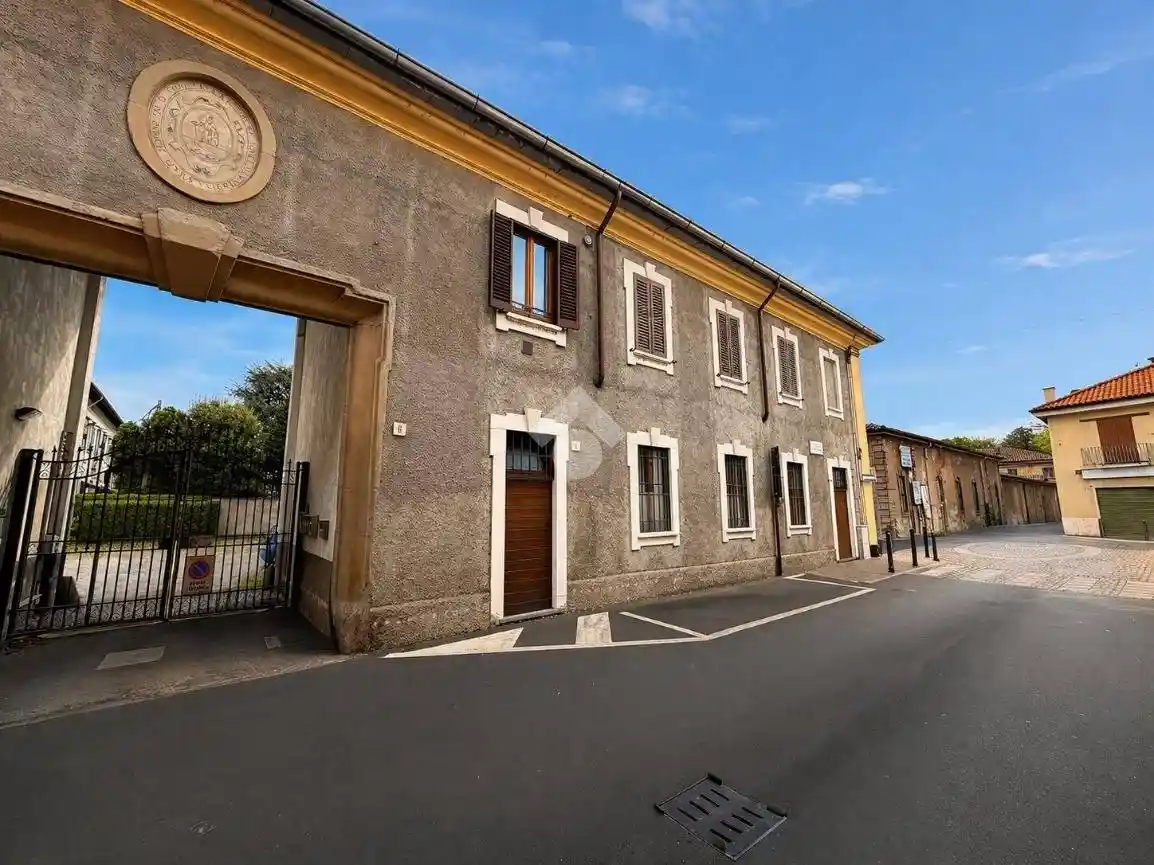 Appartamento in vendita a Varedo