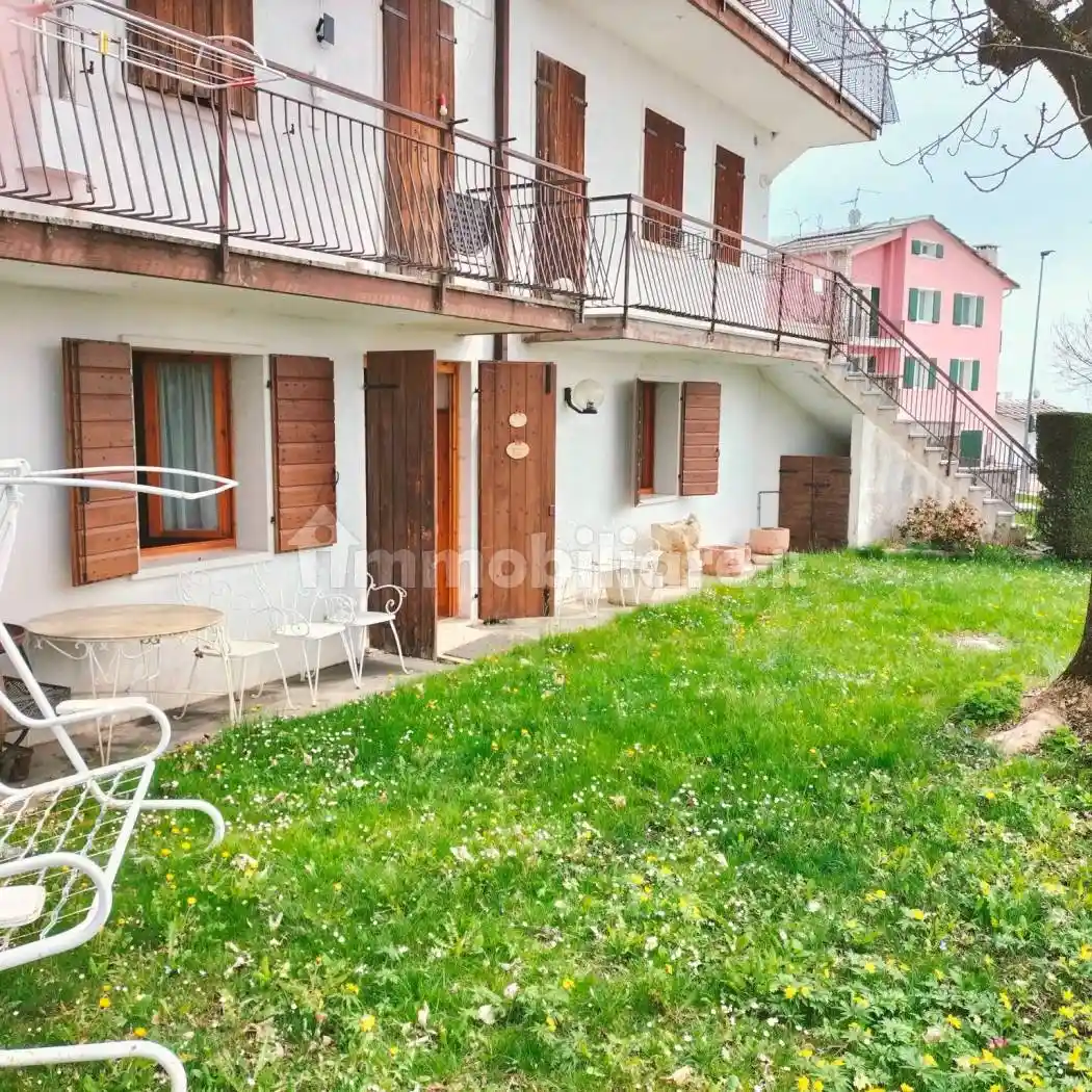 Appartamento in vendita a Erbezzo