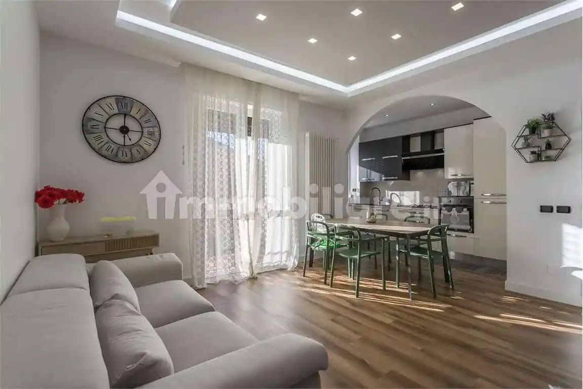 Appartamento in vendita a Carugate