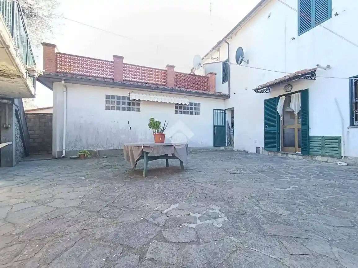 Casa indipendente in vendita a Serravalle Pistoiese