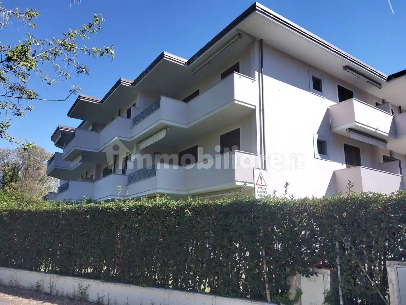 Appartamento in vendita a Montignoso