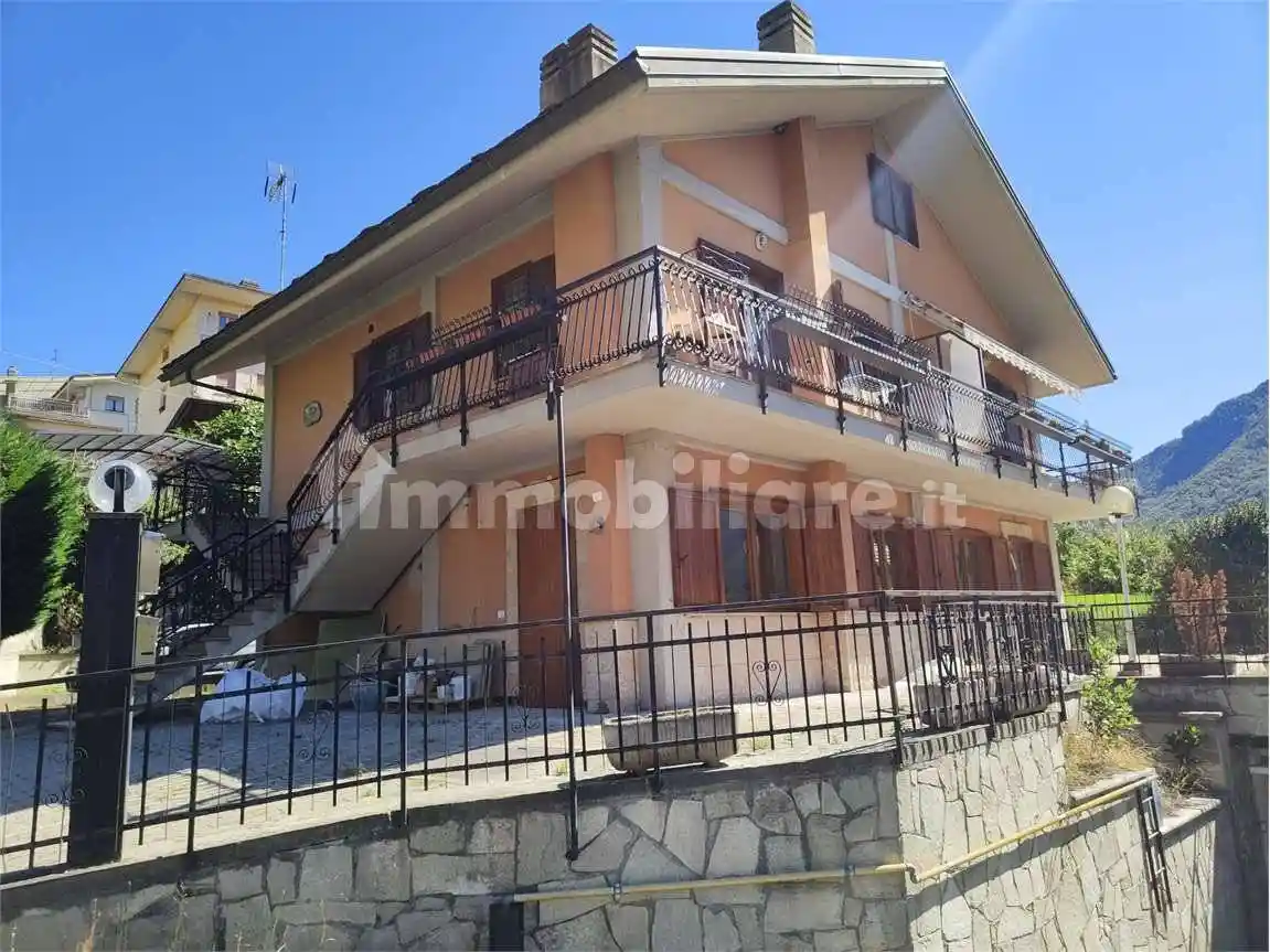 Villa in vendita a Saint-Vincent