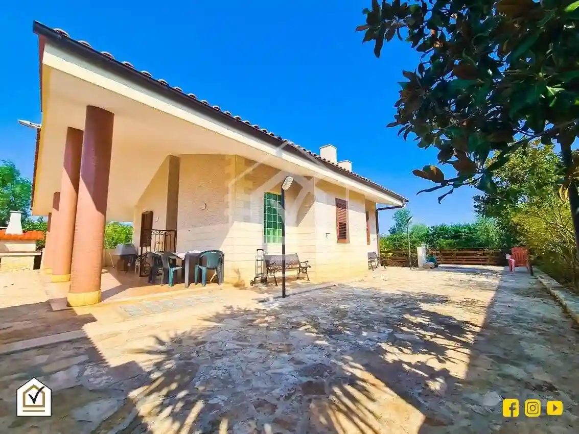Villa - foto 2