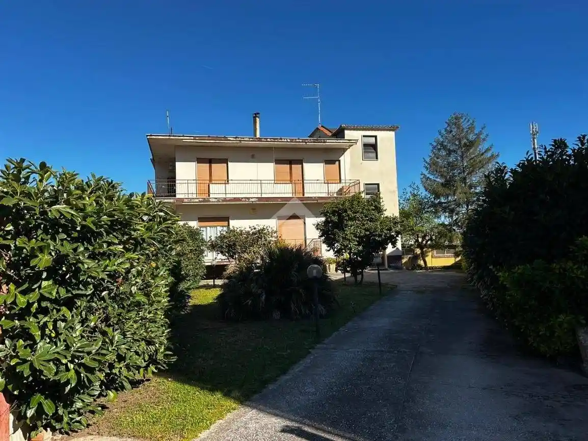 Appartamento in vendita a Aprilia