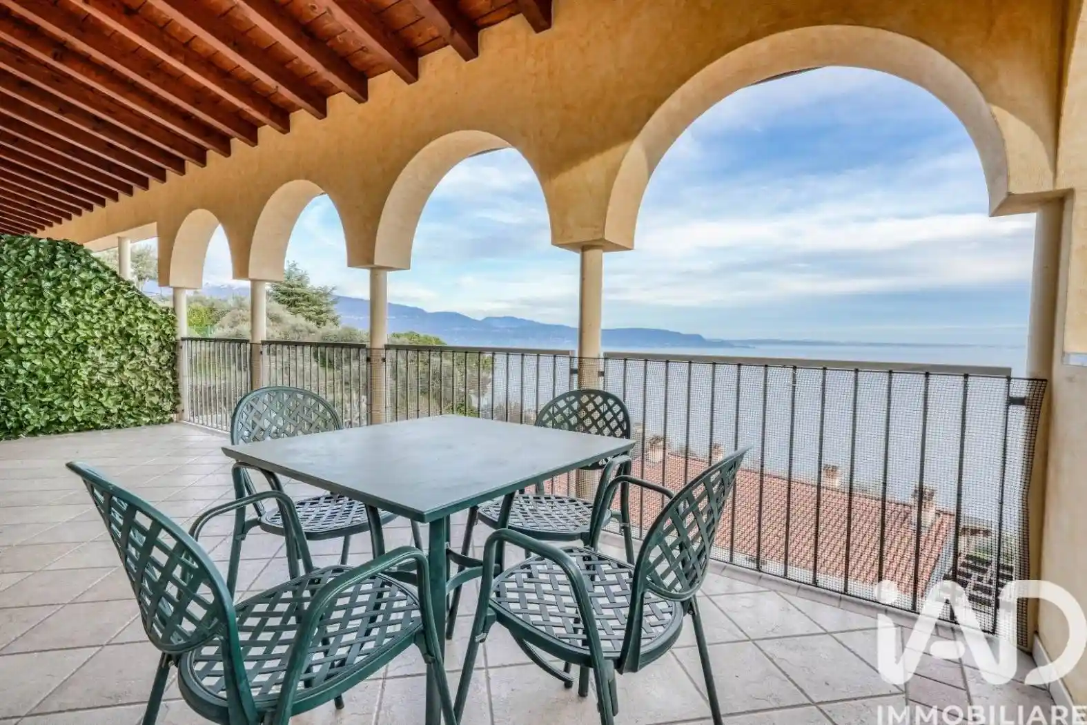 Appartamento in vendita a Gardone Riviera