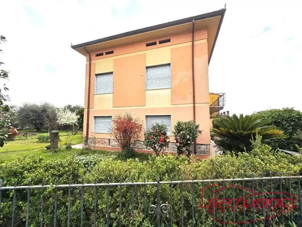 Villa in vendita a Capannori