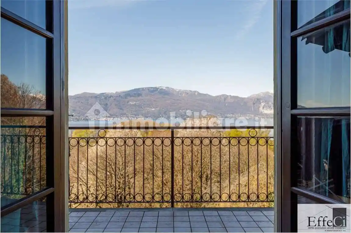 Villetta a schiera in vendita a Laveno-Mombello