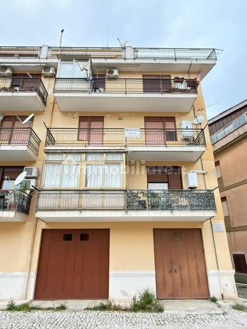 Appartamento in vendita a Palazzo Adriano