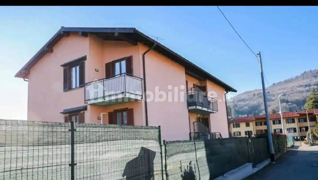 Appartamento in vendita a Marchirolo