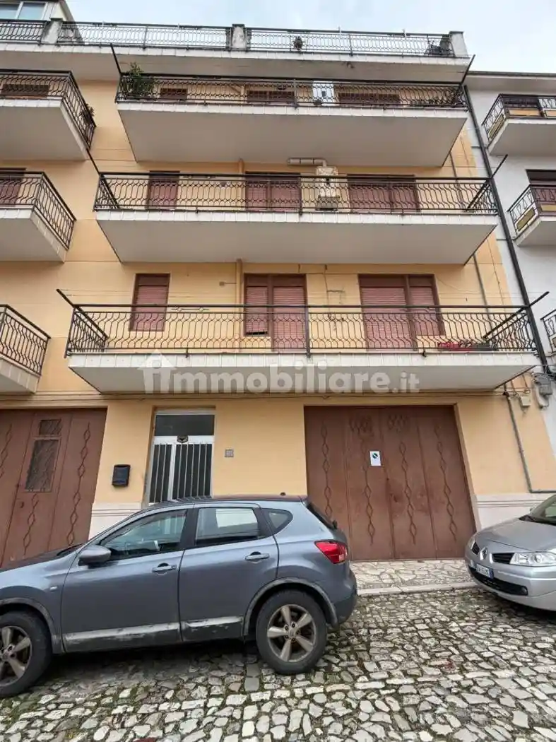 Appartamento in vendita a Palazzo Adriano