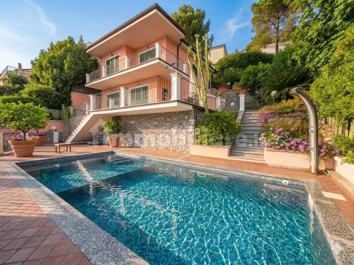 Villa in affitto a Andora