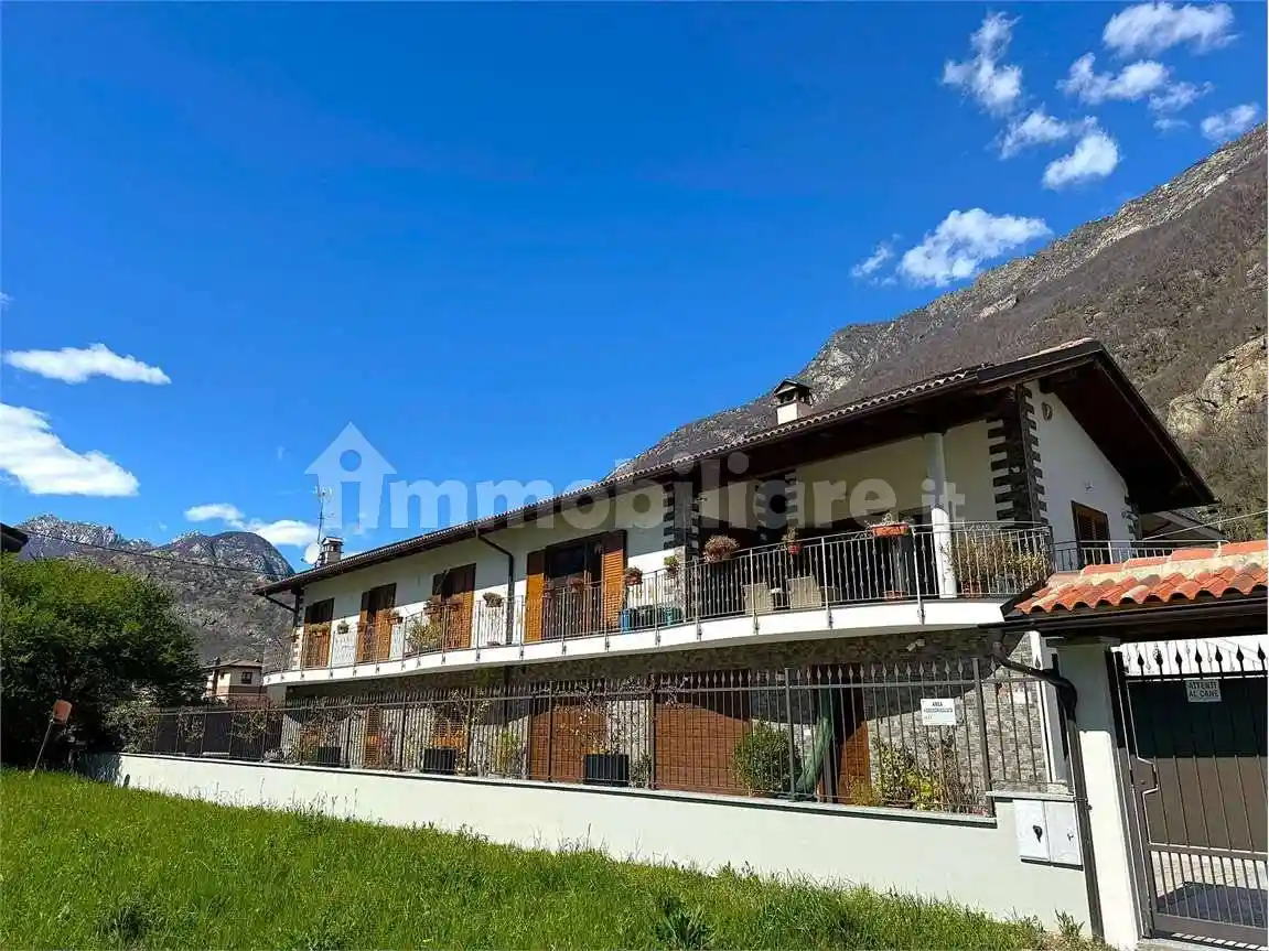 Villa in vendita a Donnas